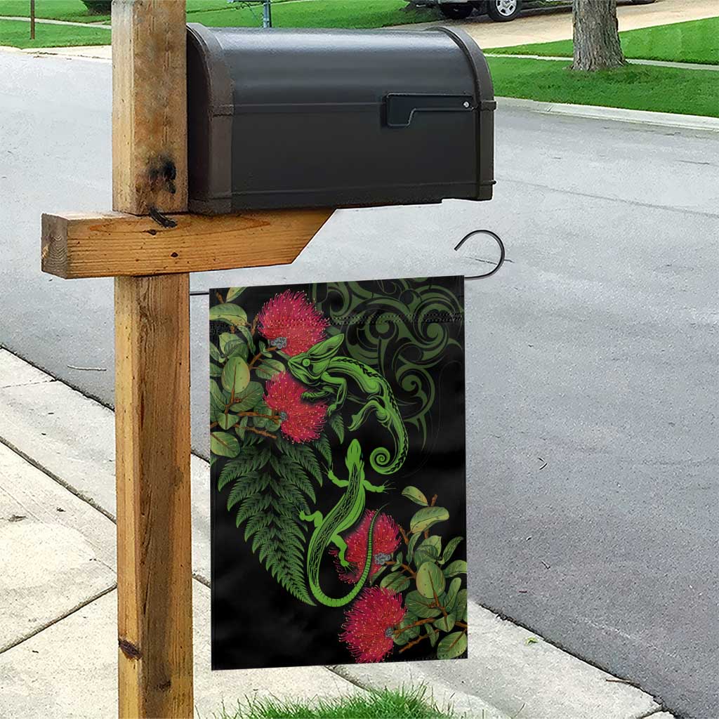 New Zealand Chameleon and Gecko Garden Flag Maori Silver Fern and Pohutukawa Decoration