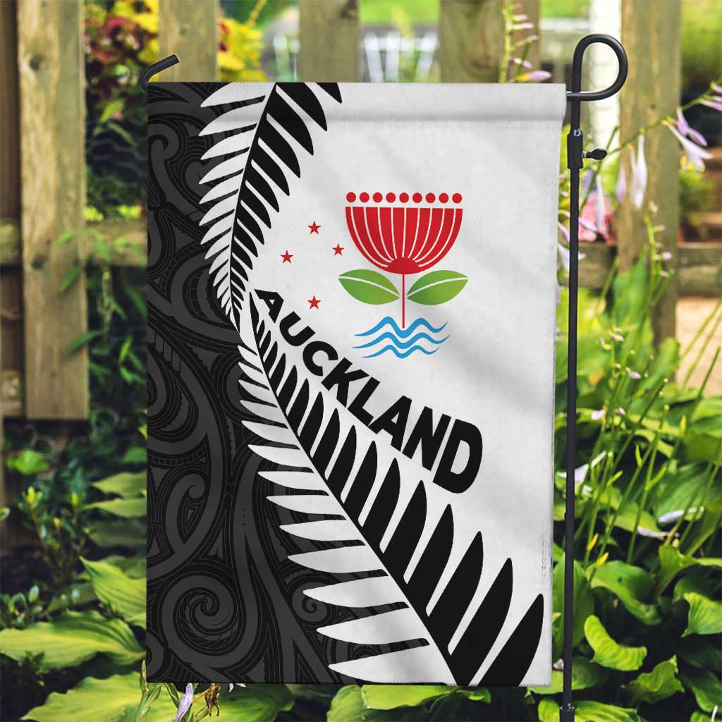 New Zealand Auckland Garden Flag Auckland's Emblem and Silver Ferns - Maori Art Tattoo