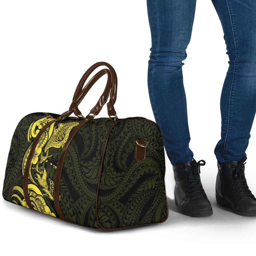 Hawaiian Manta Rays Travel Bag Tribal Hibiscus Polynesian Tattoos Yellow Color - Polynesian Pride