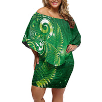 Aotearoa New Zealand New Year Family Matching Off Shoulder Short Dress and Hawaiian Shirt Tribal Koru Tattoo Green Galaxy Maori Silver Fern LT03 Mom's Dress Green - Polynesian Pride