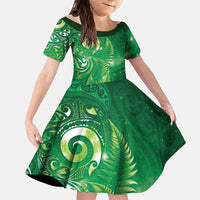 Aotearoa New Zealand New Year Family Matching Short Sleeve Bodycon Dress and Hawaiian Shirt Tribal Koru Tattoo Green Galaxy Maori Silver Fern LT03 Daughter's Dress Green - Polynesian Pride