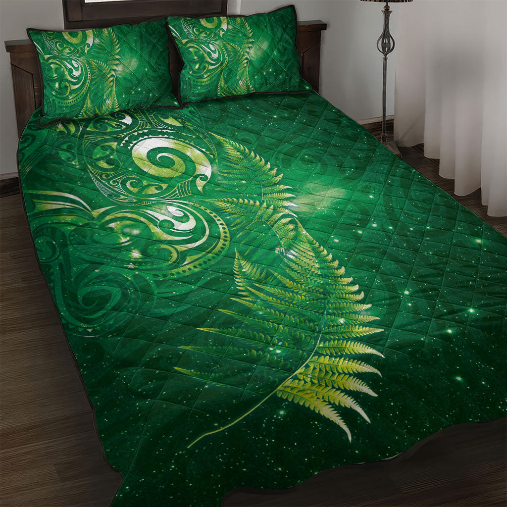 Aotearoa New Zealand New Year Quilt Bed Set Tribal Koru Tattoo Green Galaxy Maori Silver Fern