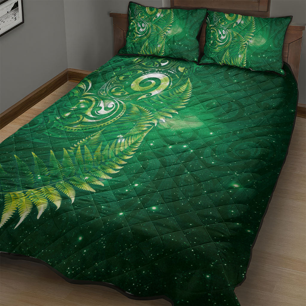 Aotearoa New Zealand New Year Quilt Bed Set Tribal Koru Tattoo Green Galaxy Maori Silver Fern