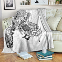 Aotearoa Moko Tribal Tattoo Blanket New Zealand Maori Penguin and Fantail White Color