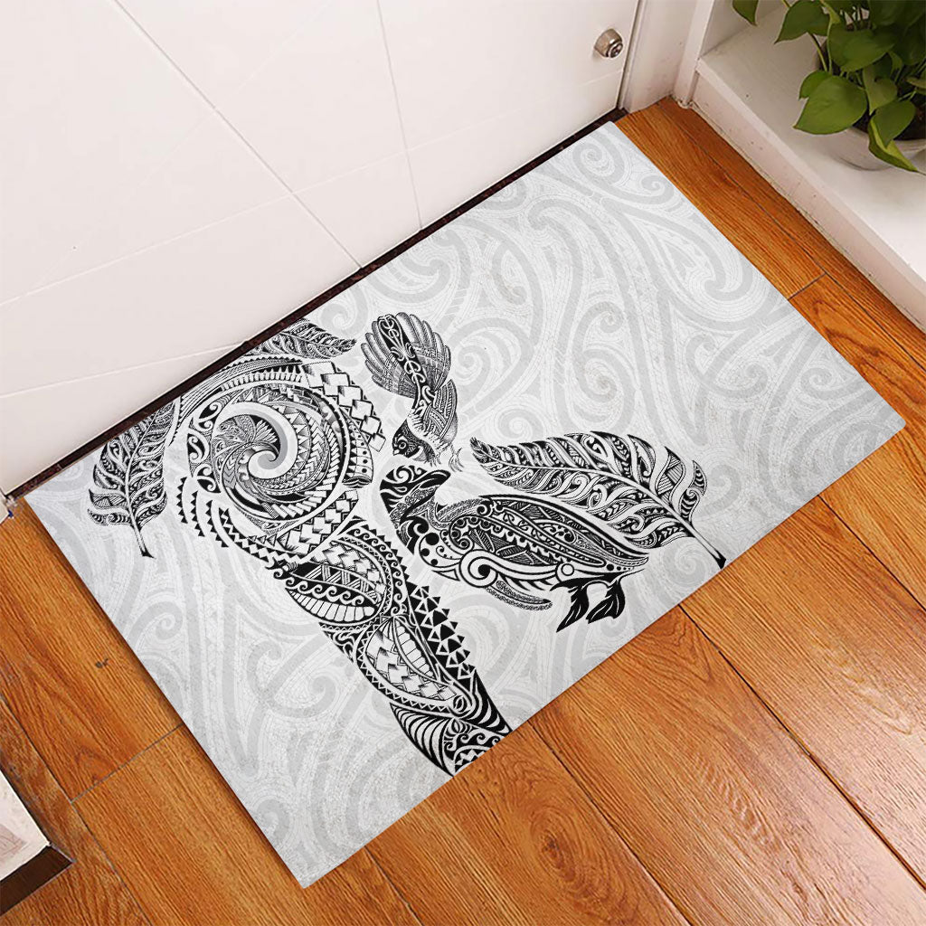 Aotearoa Moko Tribal Tattoo Rubber Doormat New Zealand Maori Penguin and Fantail White Color LT03 - Polynesian Pride