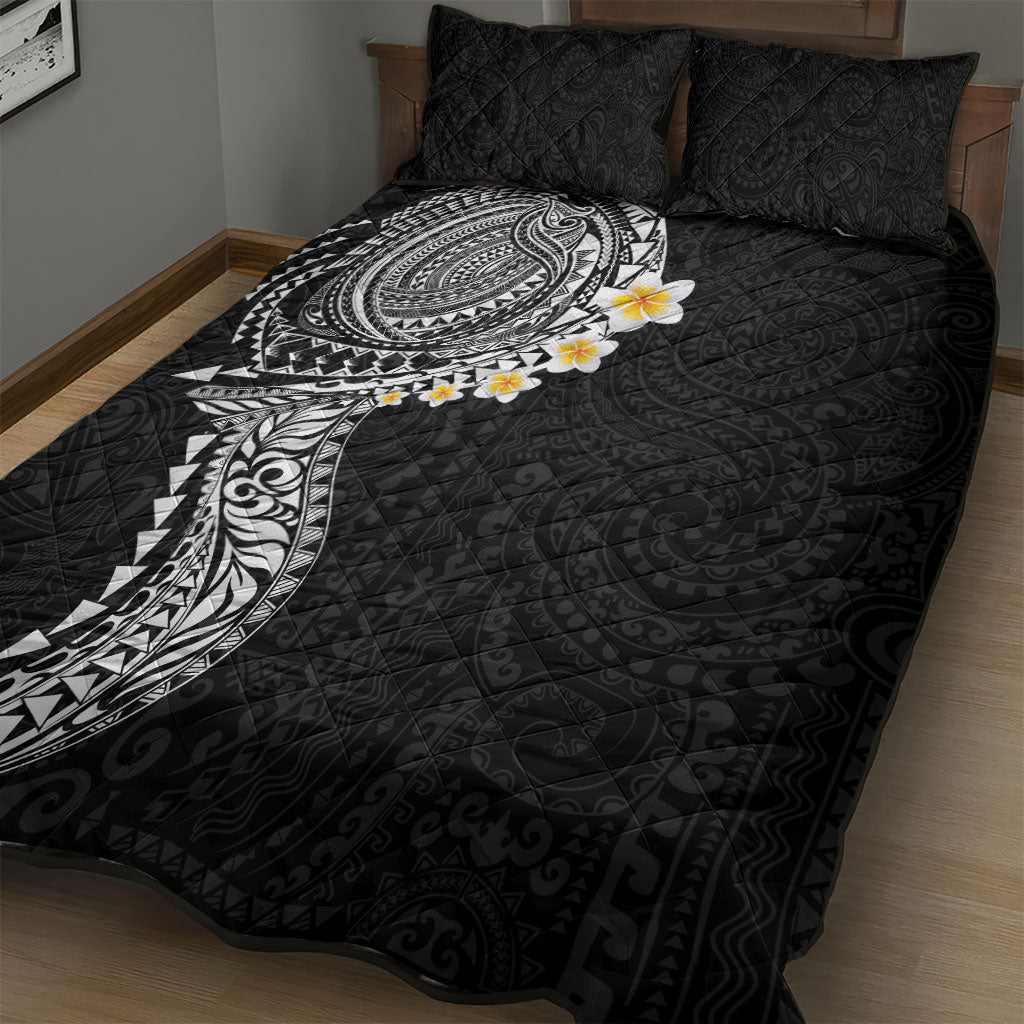 Hawaiian Tribal Tattoo and Plumeria Quilt Bed Set Polynesian Pattern Black Color