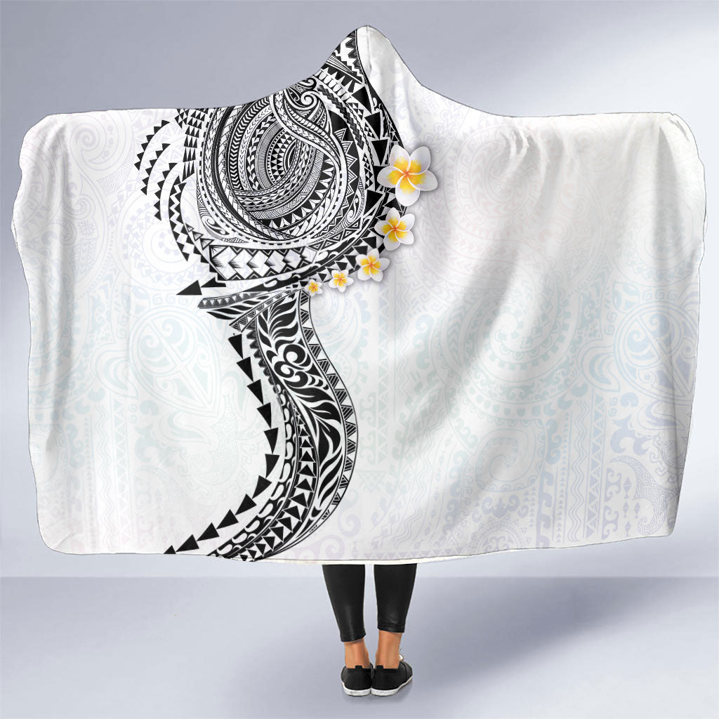 Hawaiian Tribal Tattoo and Plumeria Hooded Blanket Polynesian Pattern White Color