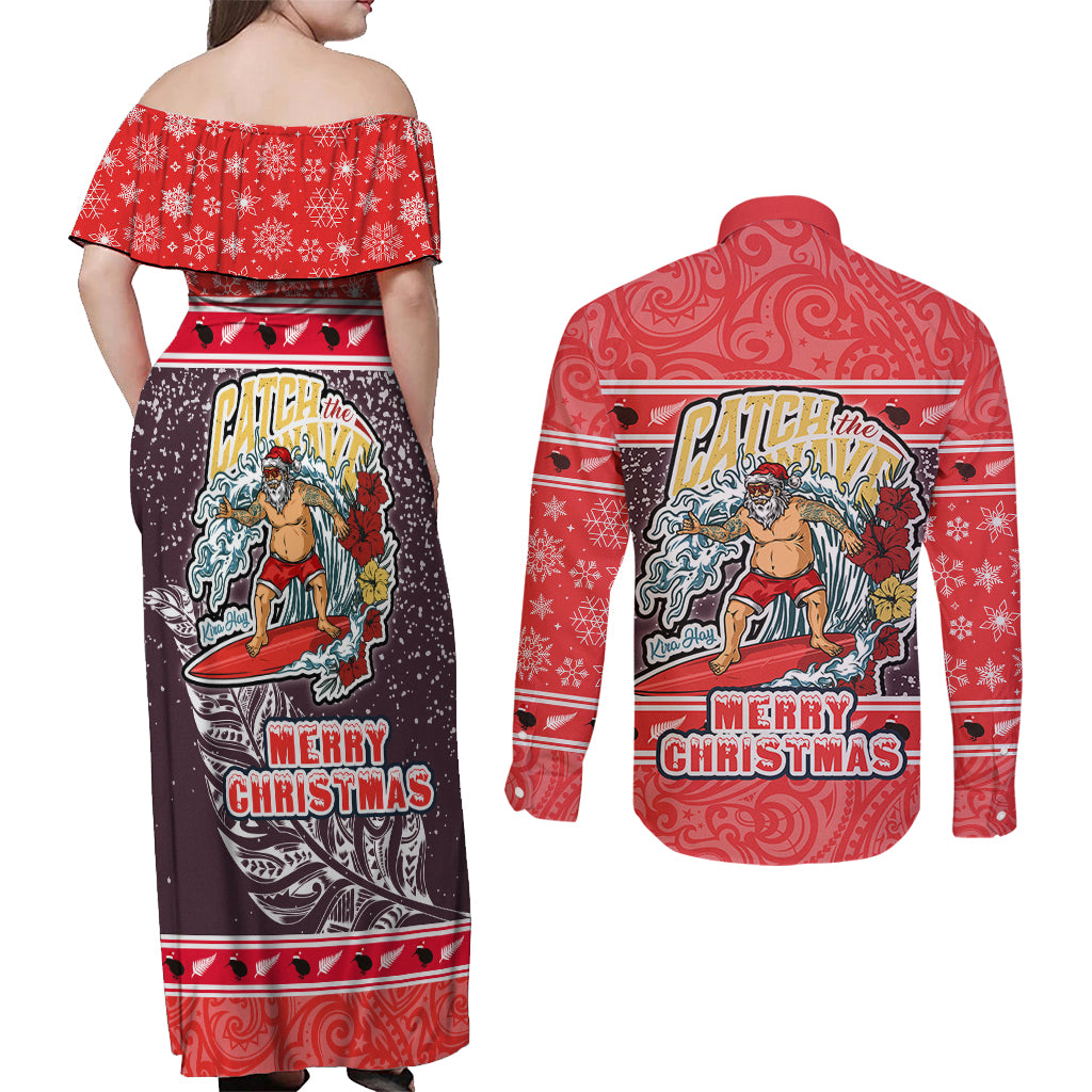 New Zealand Christmas Couples Matching Off Shoulder Maxi Dress and Long Sleeve Button Shirts Santa Catch The Wave Maori Pattern Retro Style LT03 - Polynesian Pride