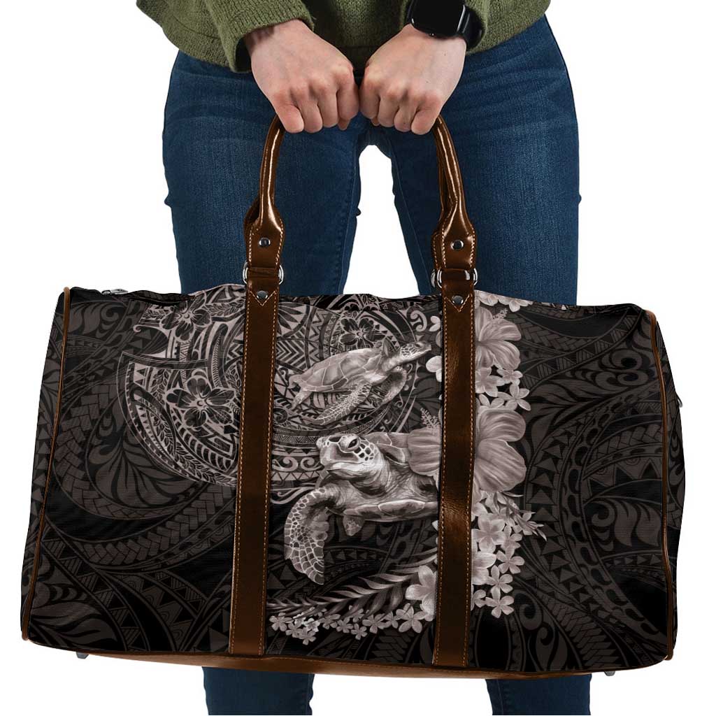 Hawaiian Plumeria and Hibiscus with Turtles Travel Bag Polynesian Art Grayscale - Polynesian Pride
