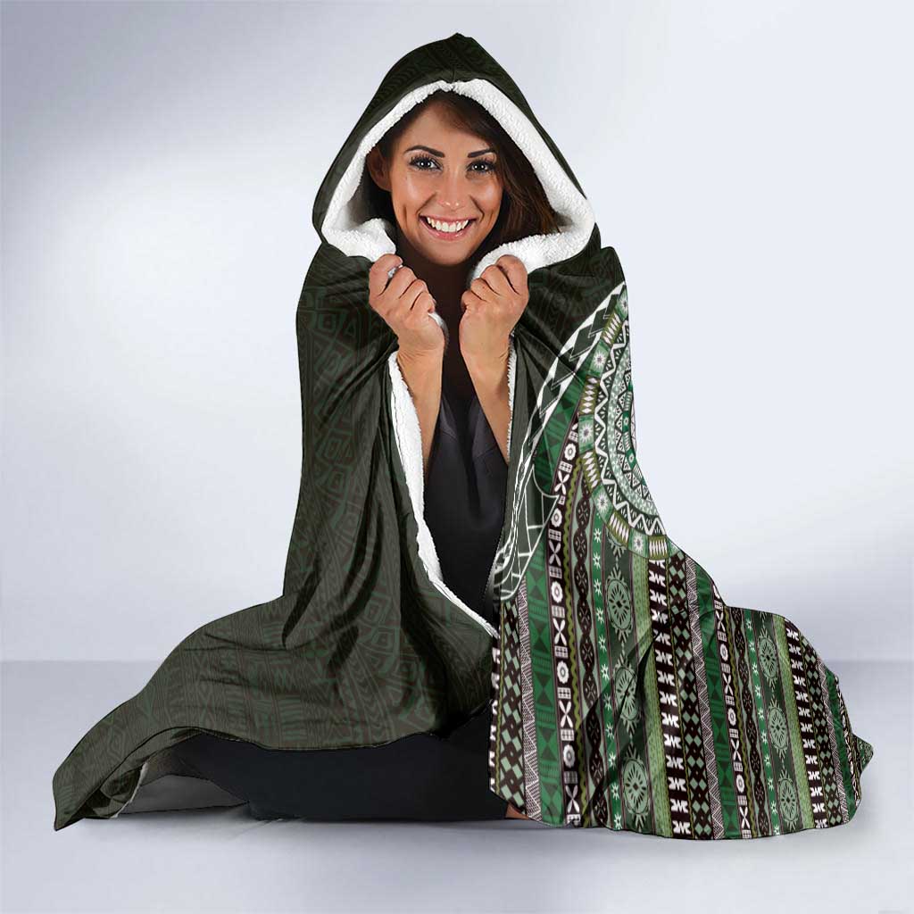 Fijian Masi Tribal Tattoos Art Pattern Hooded Blanket Green Color Half Style - Polynesian Pride
