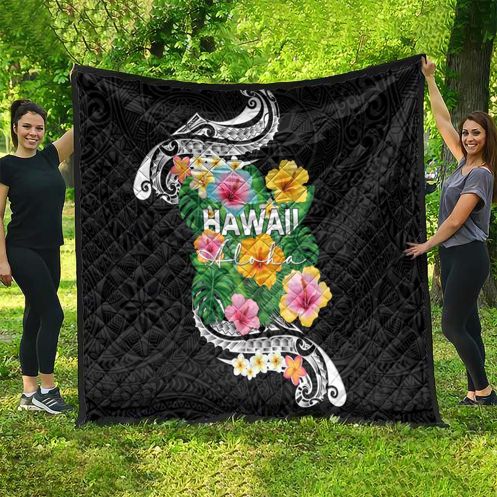 Hawaii Aloha Tropical Leaves and Flower Quilt with Polynesian Art Tattoo Black Color - Polynesian Pride