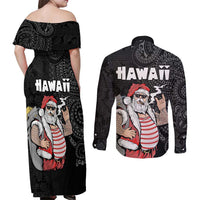 Hawaii Aloha Santa Claus Funny Polynesian Tattoo Couples Matching Off Shoulder Maxi Dress and Long Sleeve Button Shirt Black Color