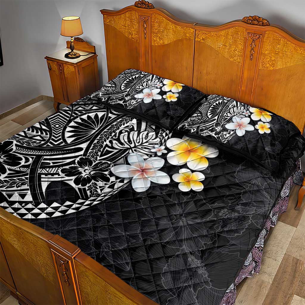 Hawaiian Hibiscus and Plumeria Polynesian Tribal Tattoo Quilt Bed Set Black Color