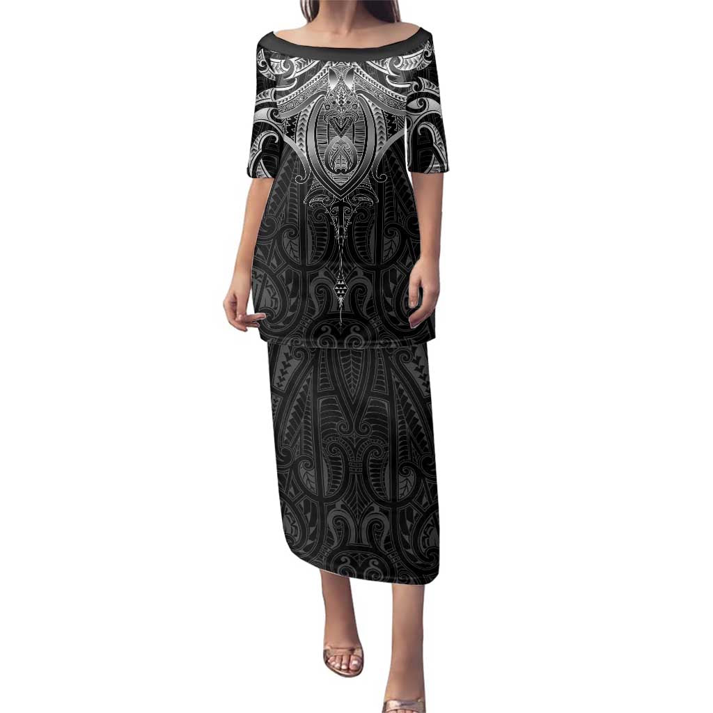 New Zealand Aotearoa Family Matching Puletasi and Hawaiian Shirt Maori Manta Ray Moko Black LT05 Mom's Dress Black - Polynesian Pride