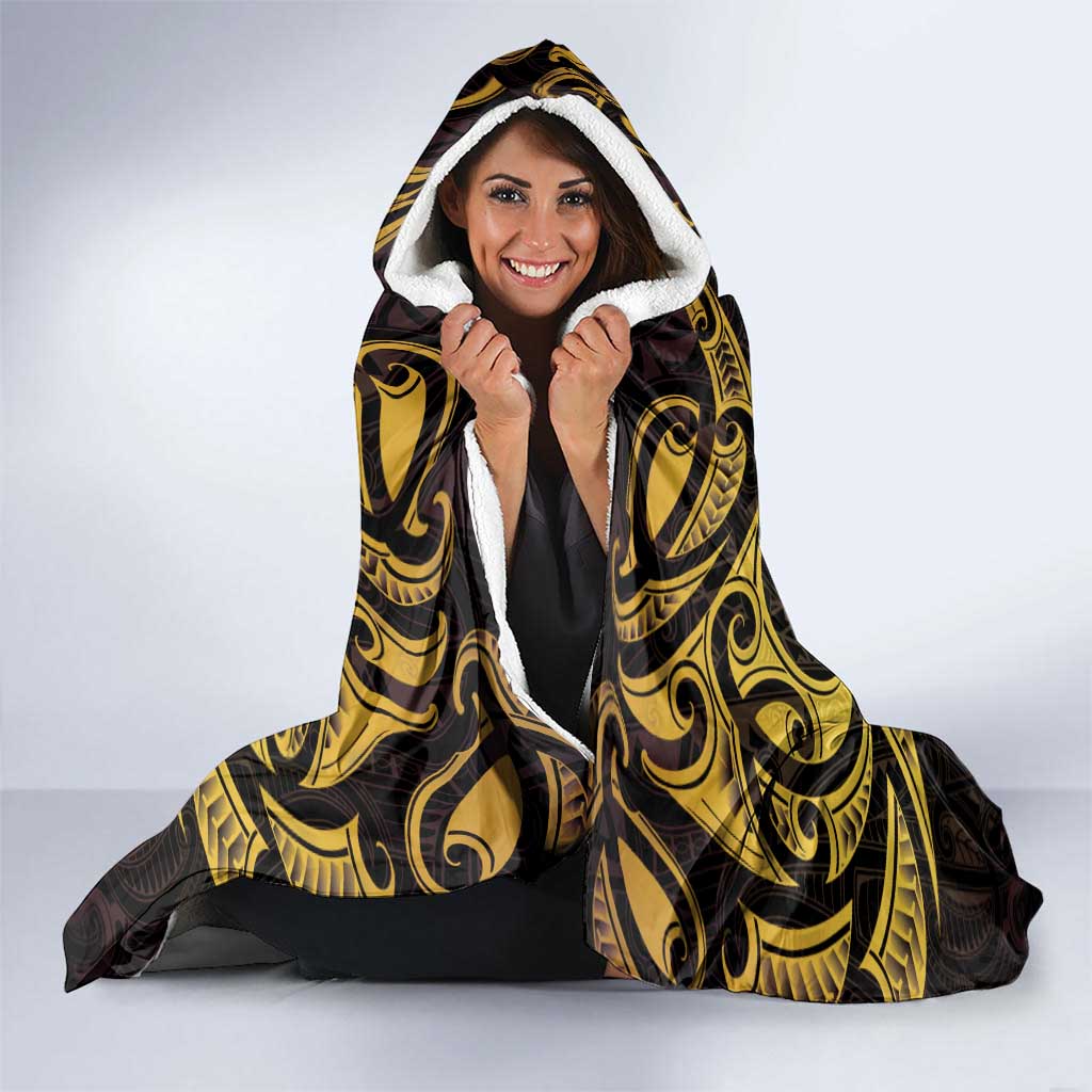 New Zealand Aotearoa Hooded Blanket Maori Manta Ray Moko Gold LT05 - Polynesian Pride