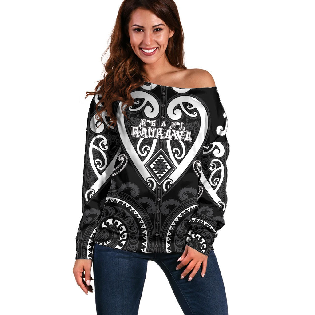 Custom Aotearoa Ngati Raukawa Off Shoulder Sweater Maori Tribal Pattern LT05 Women Black - Polynesian Pride