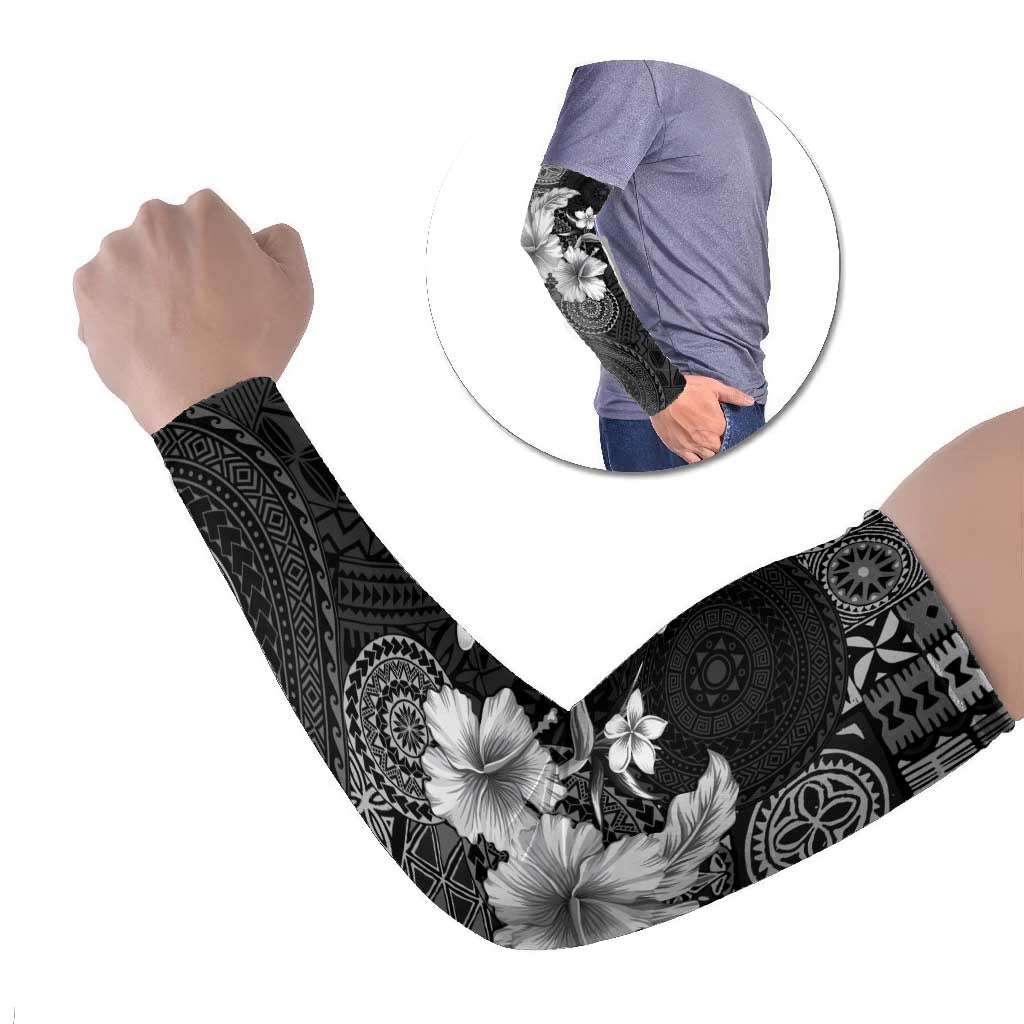 Hawaii Tapa Pattern With Black Hibiscus Arm Sleeves LT05 Set of 2 Black - Polynesian Pride