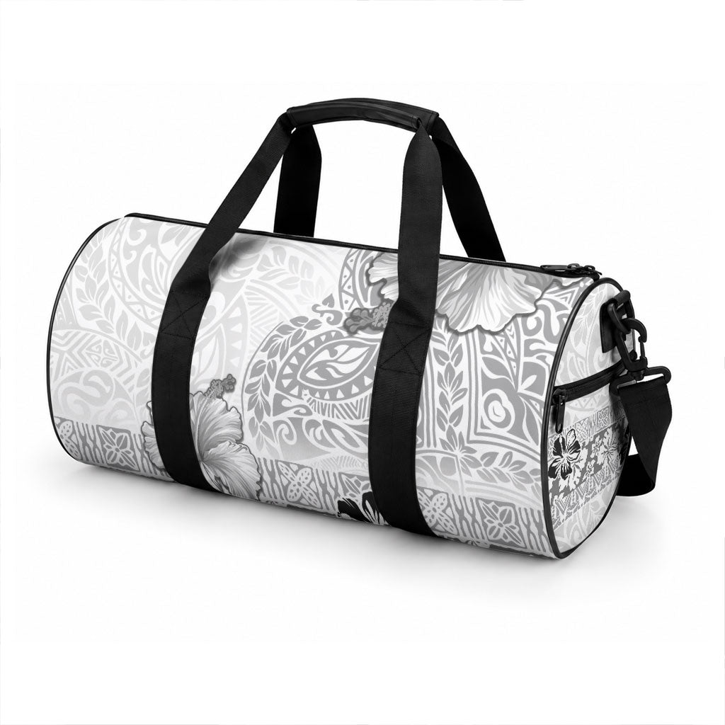 Hawaii Hibiscus With White Polynesian Pattern Duffle Bag