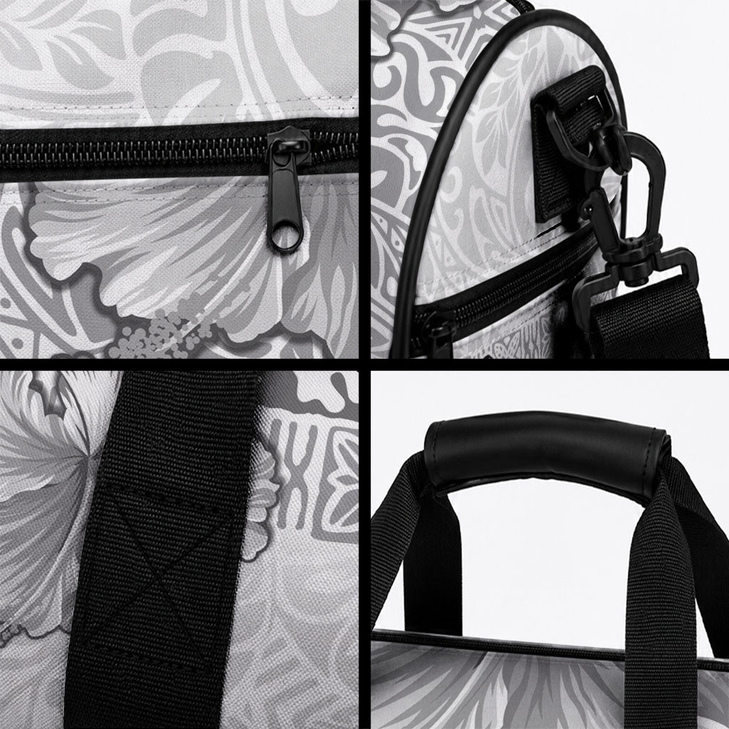 Hawaii Hibiscus With White Polynesian Pattern Duffle Bag