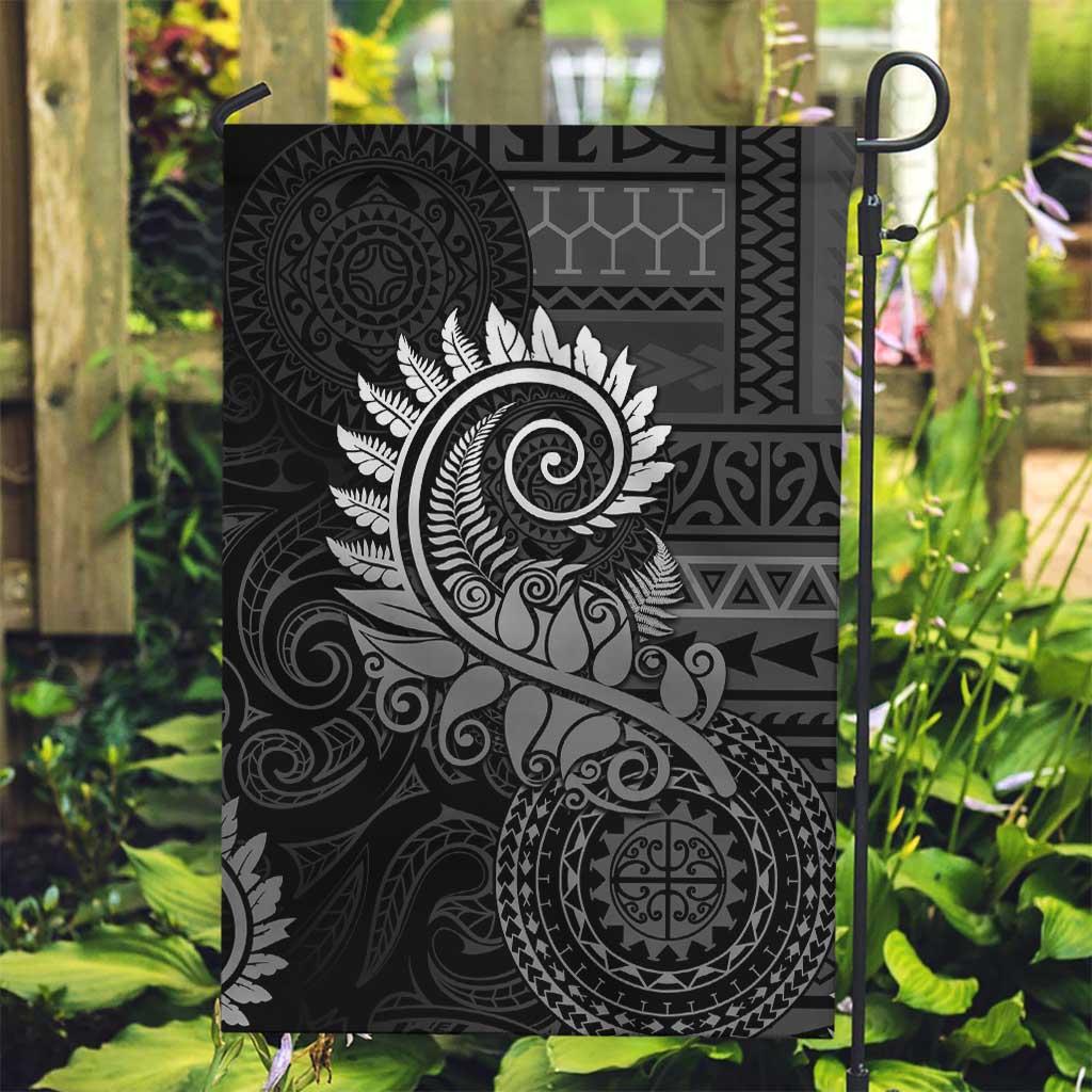 New Zealand Maori Koru Fern Garden Flag Spiral Polynesian Style Gray