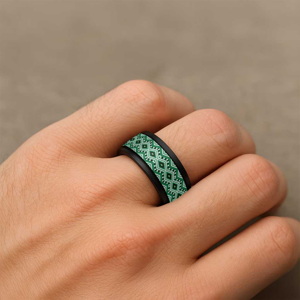New Zealand Aotearoa Spinner Ring Green Taniko Art Maori Pattern LT05 - Polynesian Pride