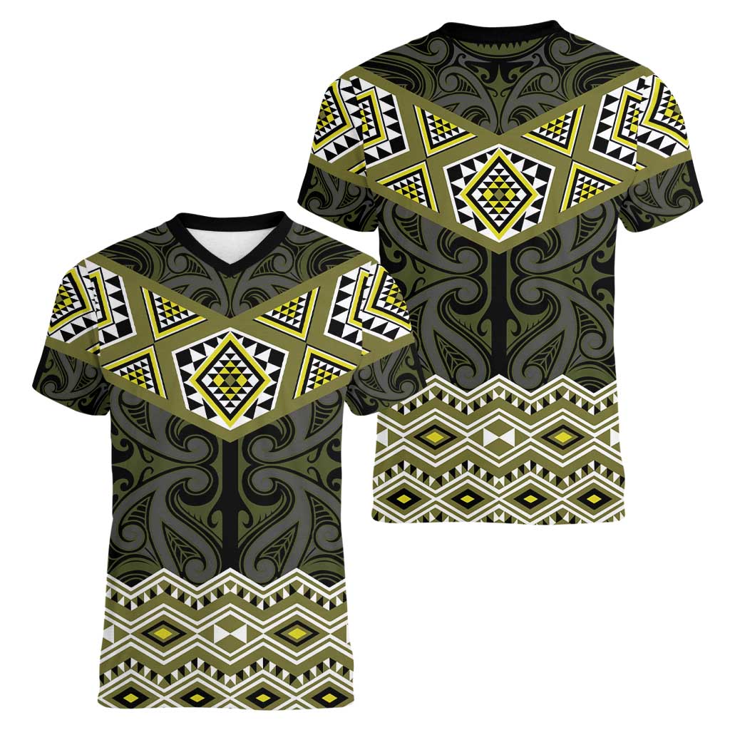 New Zealand Aotearoa Women V-Neck T-Shirt Yellow Taniko Art Maori Pattern LT05 - Polynesian Pride