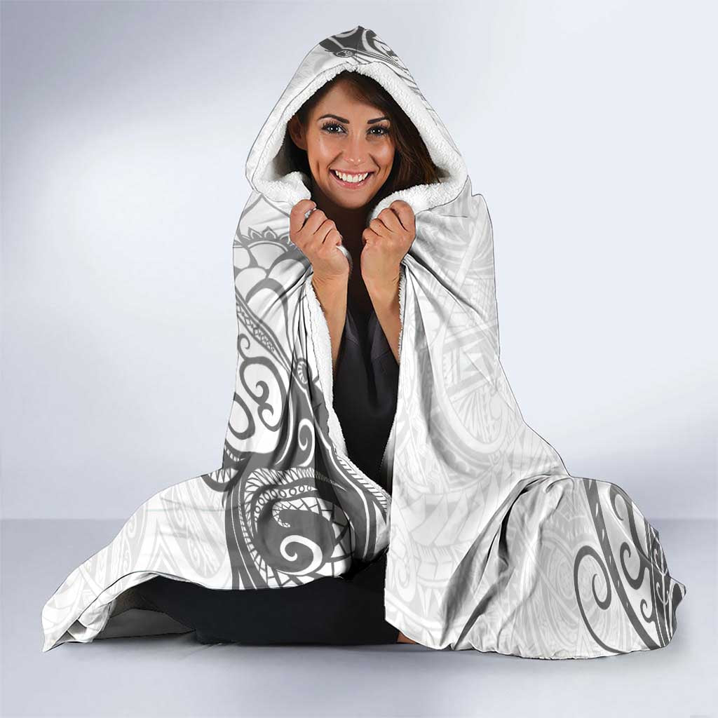 Brain Cancer Awareness Hooded Blanket Ribbon Polynesian Pattern