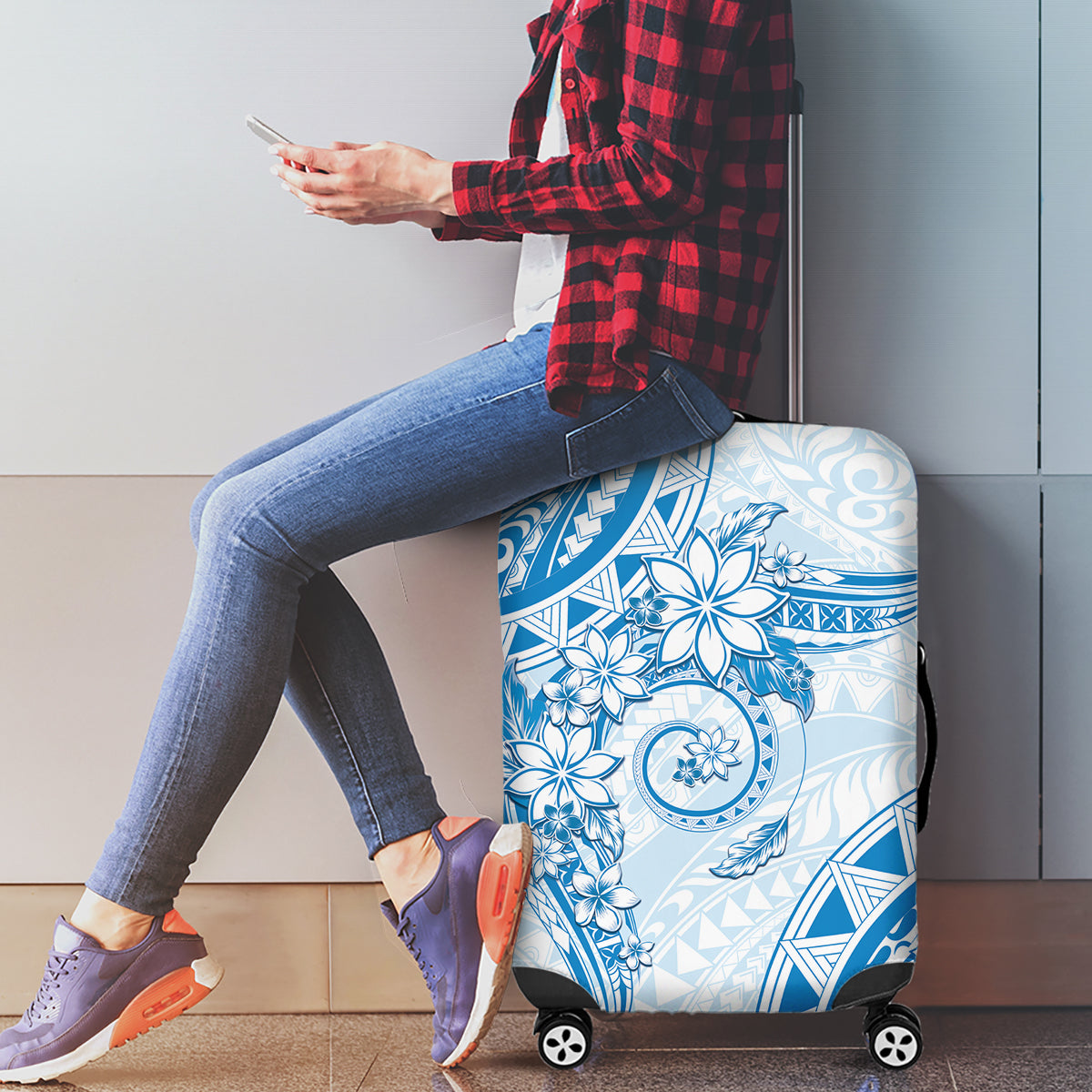 Polynesian Pattern With Plumeria Flowers Luggage Cover Blue