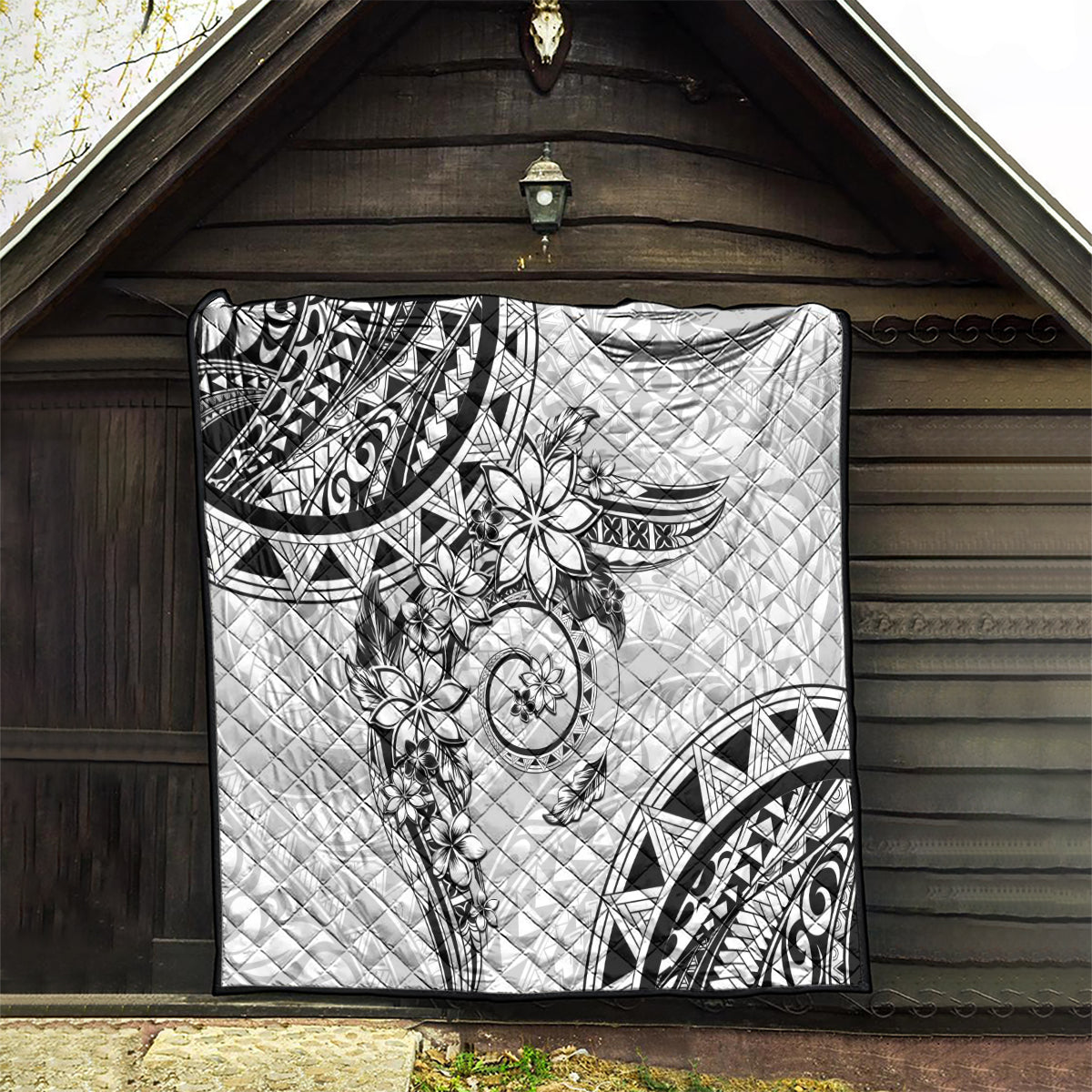 Polynesian Pattern With Plumeria Flowers Quilt White LT05 - Polynesian Pride