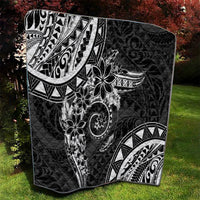 Polynesian Pattern With Plumeria Flowers Quilt Black