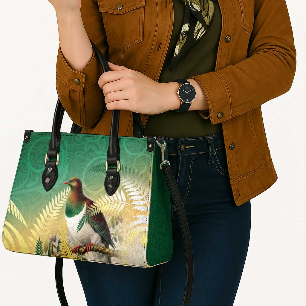 New Zealand Pigeon Kereru Leather Bag Maori Fern Art Green Gradient - Polynesian Pride