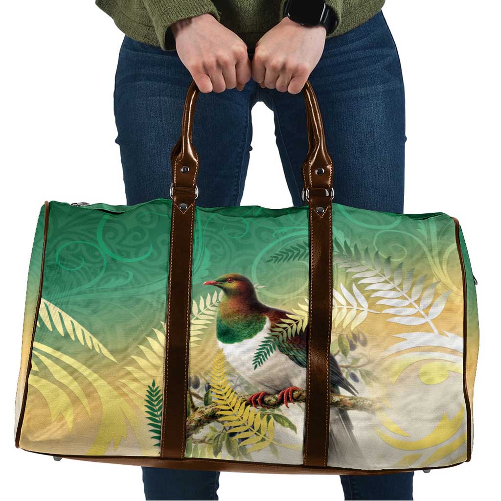 New Zealand Pigeon Kereru Travel Bag Maori Fern Art Green Gradient - Polynesian Pride