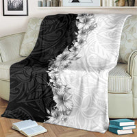 Hawaii Hibiscus Flowers Blanket Grayscale Polynesian Pattern