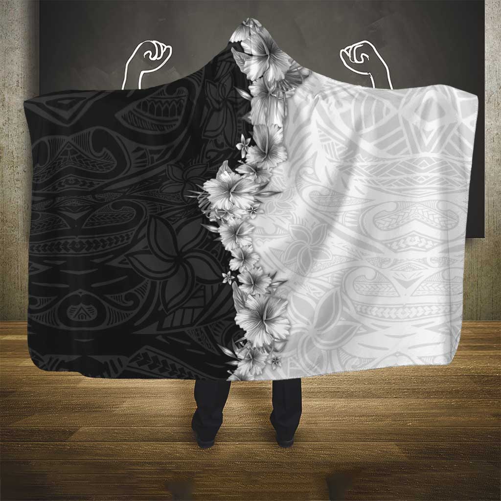 Hawaii Hibiscus Flowers Hooded Blanket Grayscale Polynesian Pattern