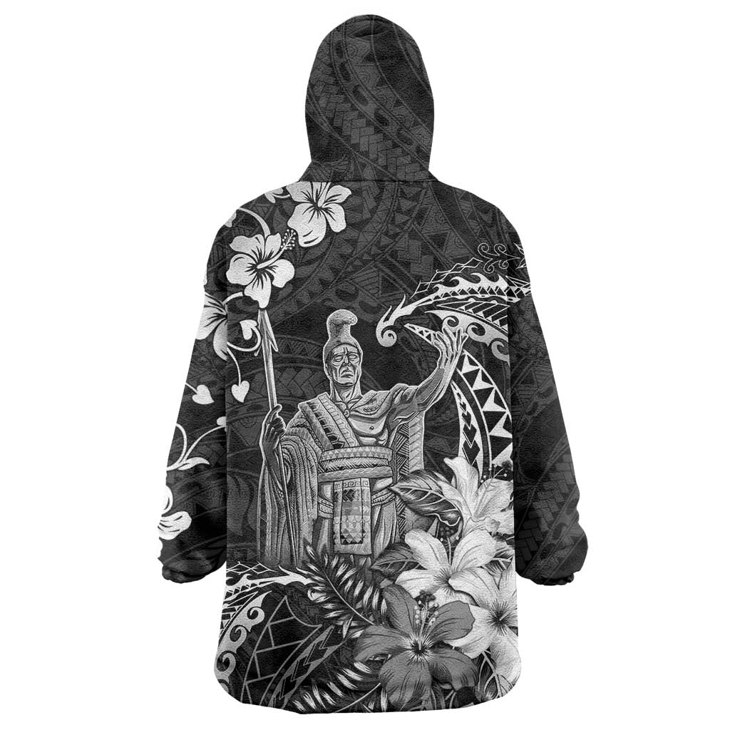 Hawaii King Kamehameha Day Wearable Blanket Hoodie Polynesian Pattern Mix Hibiscus Black