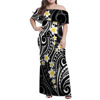 Plumeria With Black Polynesian Tattoo Pattern Family Matching Off Shoulder Maxi Dress and Hawaiian Shirt LT05 Mom's Dress Black - Polynesian Pride