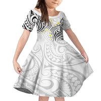Plumeria With White Polynesian Tattoo Pattern Family Matching Off Shoulder Maxi Dress and Hawaiian Shirt LT05 Daughter's Dress White - Polynesian Pride