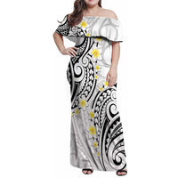 Plumeria With White Polynesian Tattoo Pattern Family Matching Off Shoulder Maxi Dress and Hawaiian Shirt LT05 Mom's Dress White - Polynesian Pride