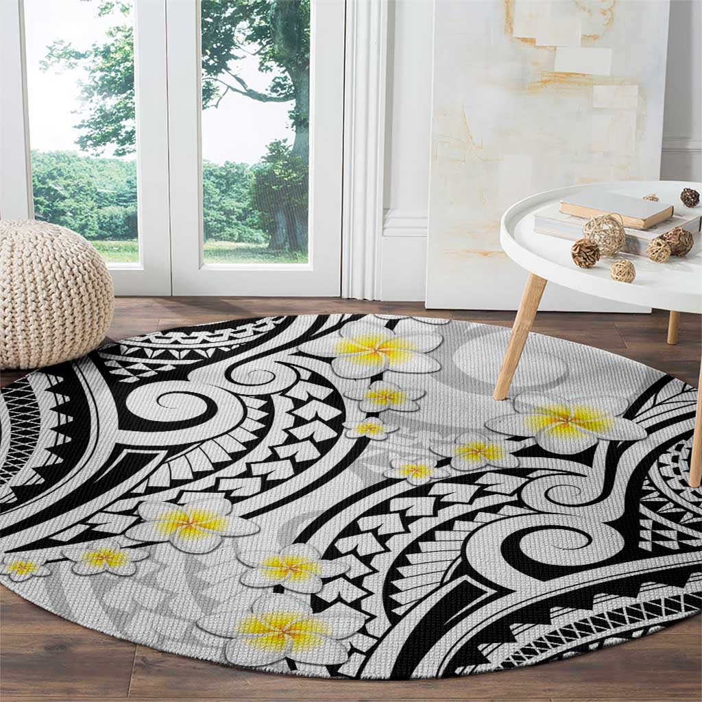 Plumeria With White Polynesian Tattoo Pattern Round Carpet