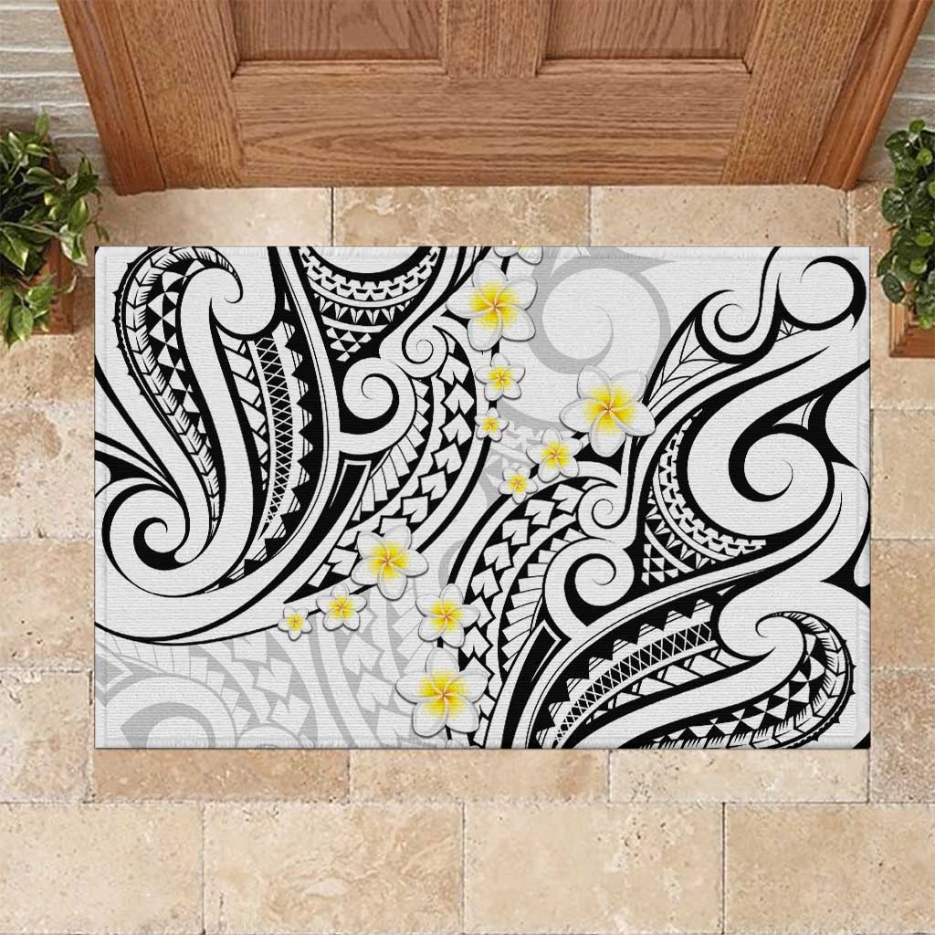Plumeria With White Polynesian Tattoo Pattern Rubber Doormat