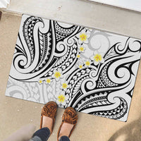 Plumeria With White Polynesian Tattoo Pattern Rubber Doormat