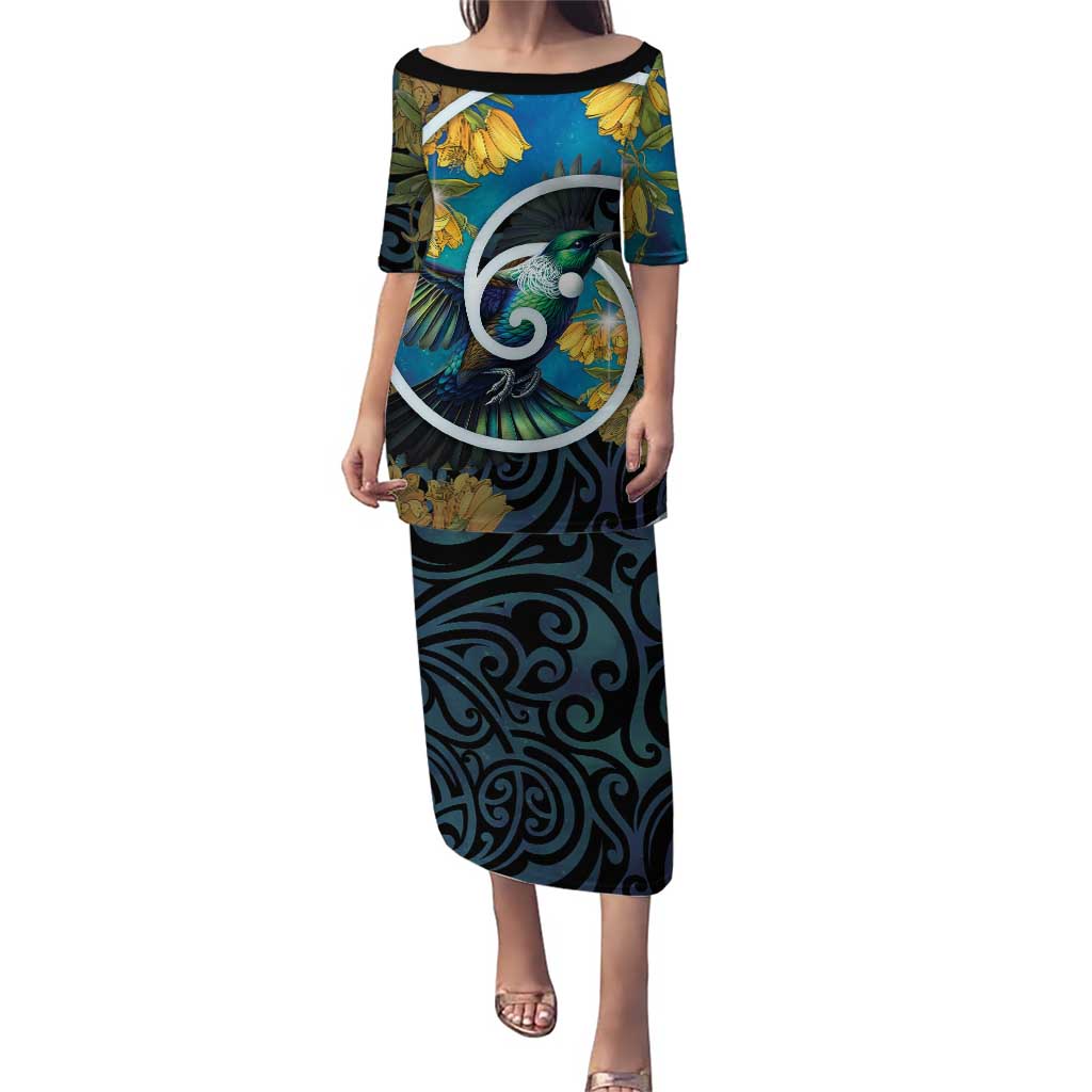 New Zealand Tui Bird Family Matching Puletasi and Hawaiian Shirt Maori Koru With Kowhai Flowers LT05 Mom's Dress Black - Polynesian Pride