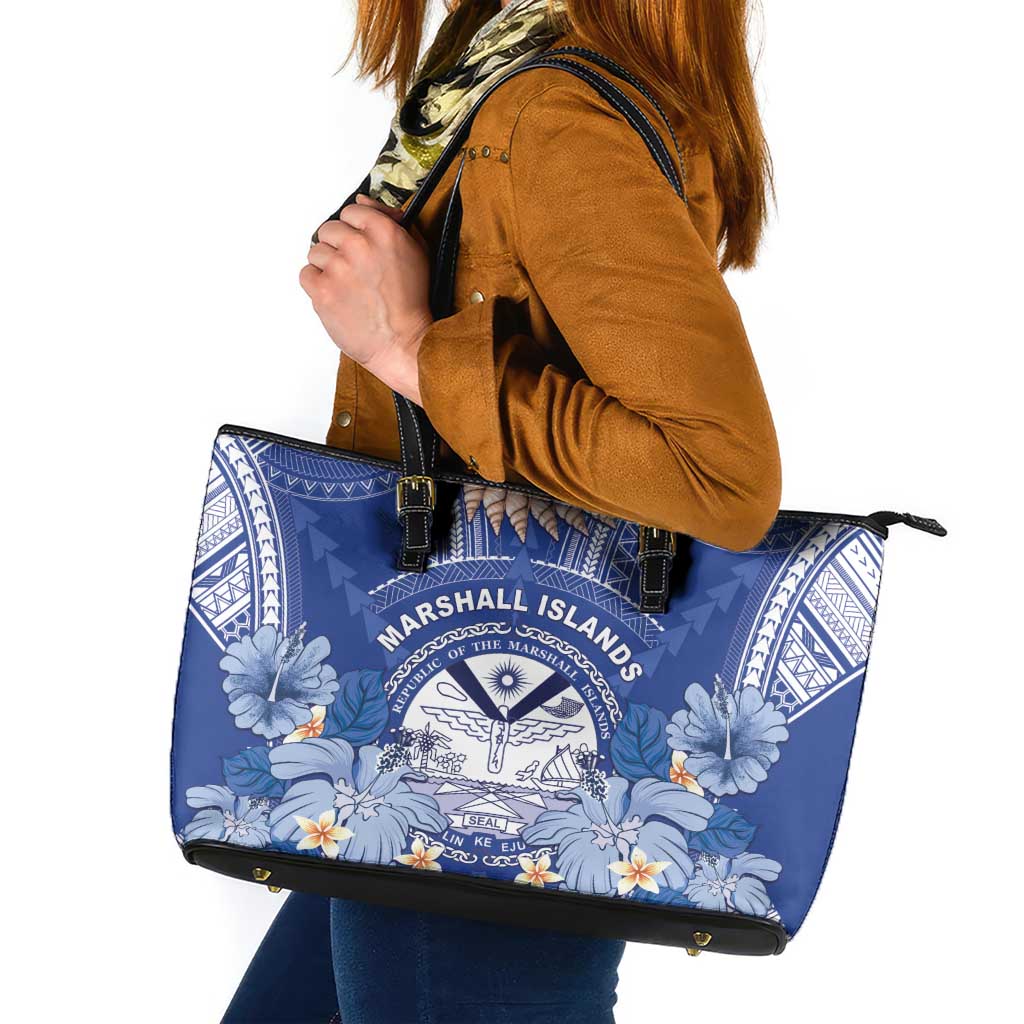 Marshall Islands Jemenei Day Leather Tote Bag Polynesian Tribal Tattoo Seashell Necklace LT05 Blue - Polynesian Pride
