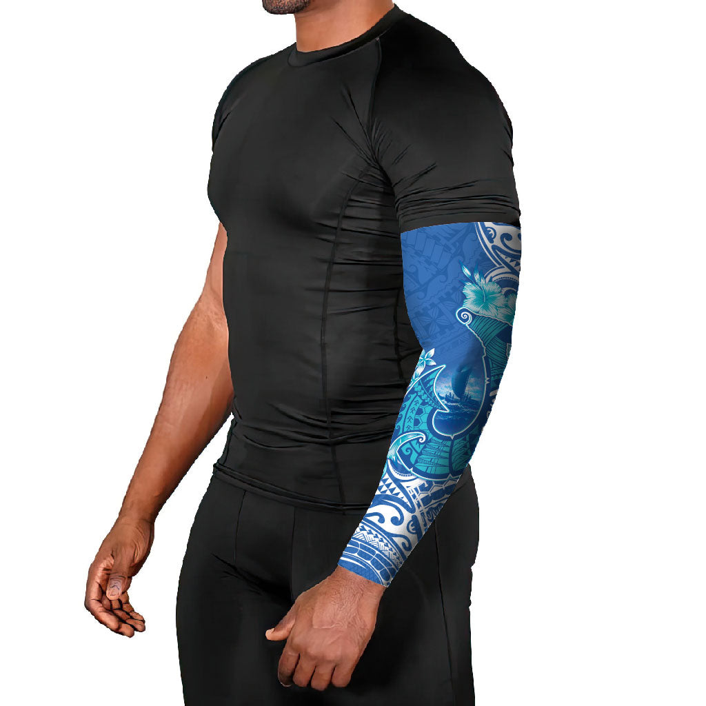 Hawaii Discoverers Day Arm Sleeves Polynesian Fish Hook With Hibiscus Blue