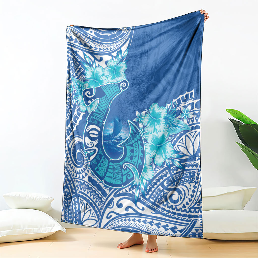 Hawaii Discoverers Day Blanket Polynesian Fish Hook With Hibiscus Blue