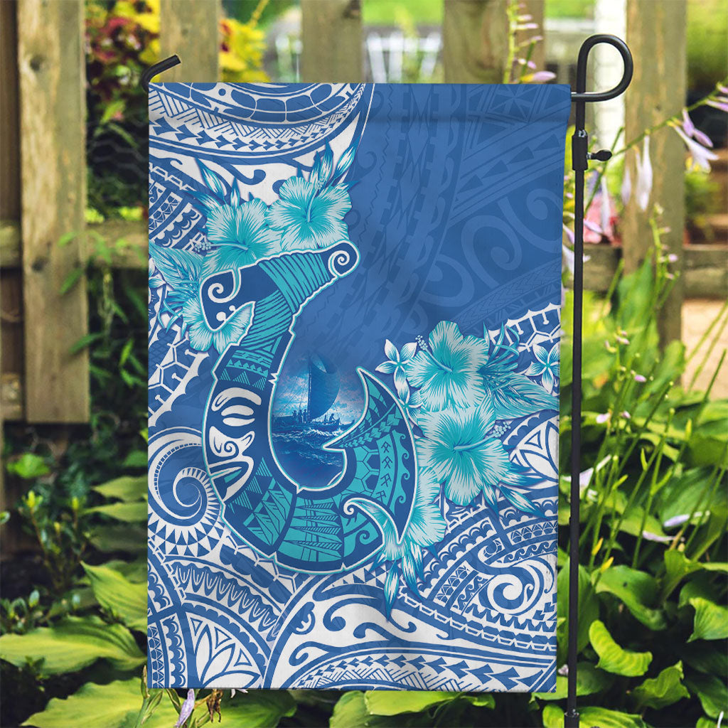 Hawaii Discoverers Day Garden Flag Polynesian Fish Hook With Hibiscus Blue
