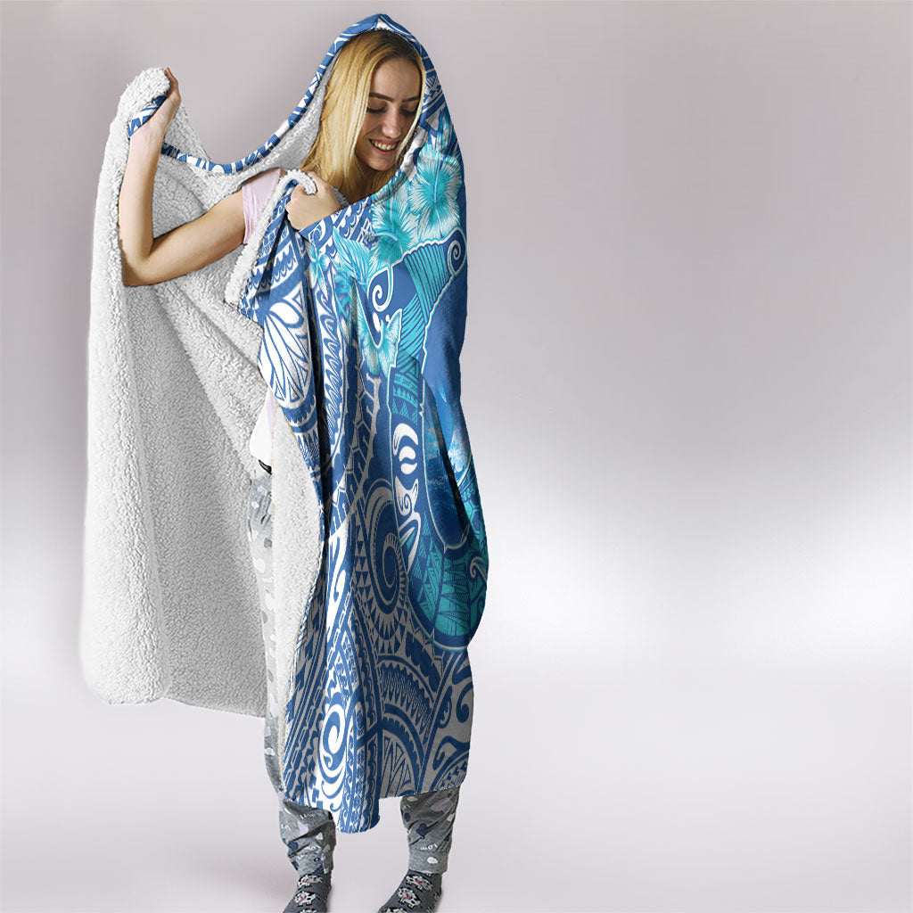 Hawaii Discoverers Day Hooded Blanket Polynesian Fish Hook With Hibiscus Blue