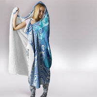 Hawaii Discoverers Day Hooded Blanket Polynesian Fish Hook With Hibiscus Blue