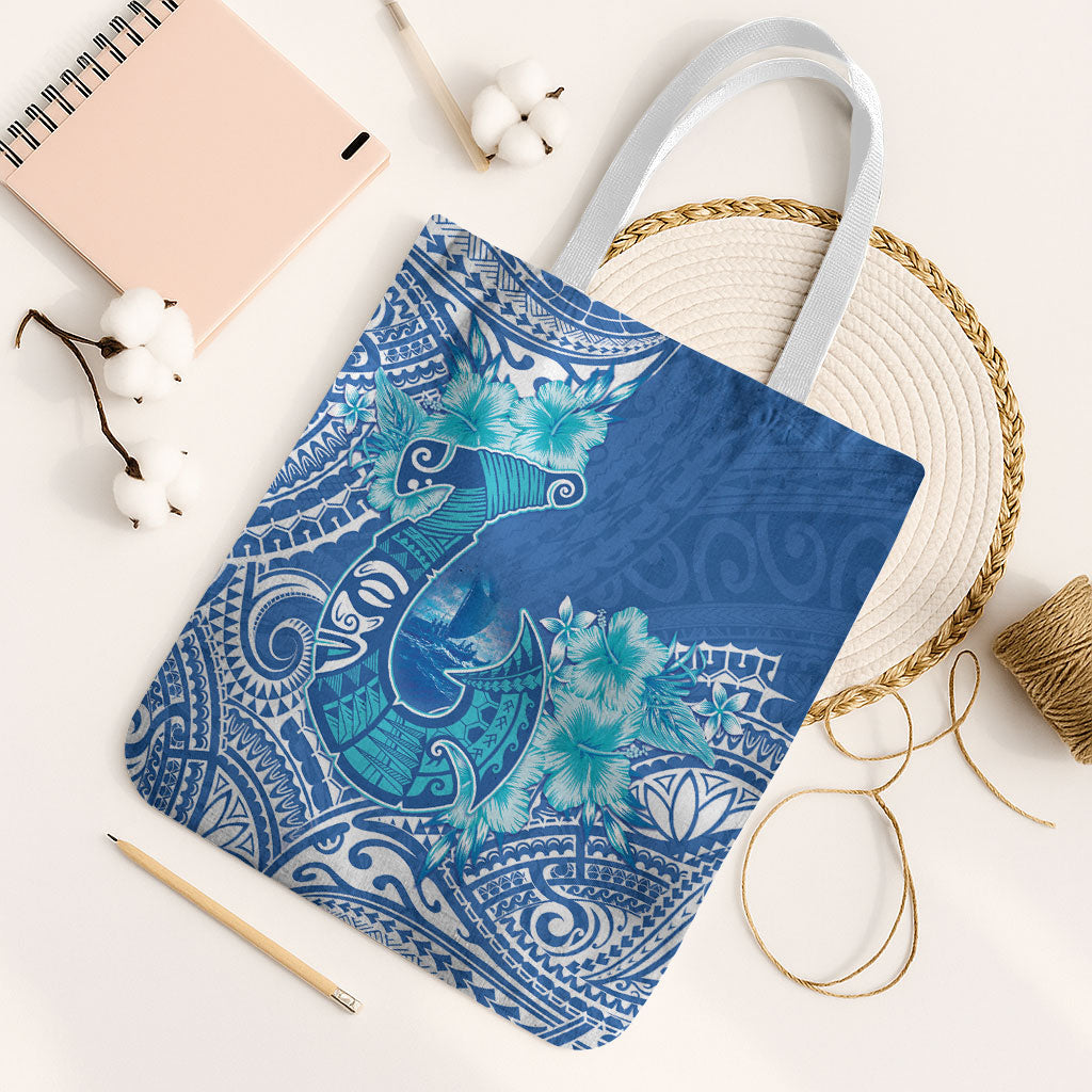 Hawaii Discoverers Day Tote Bag Polynesian Fish Hook With Hibiscus Blue