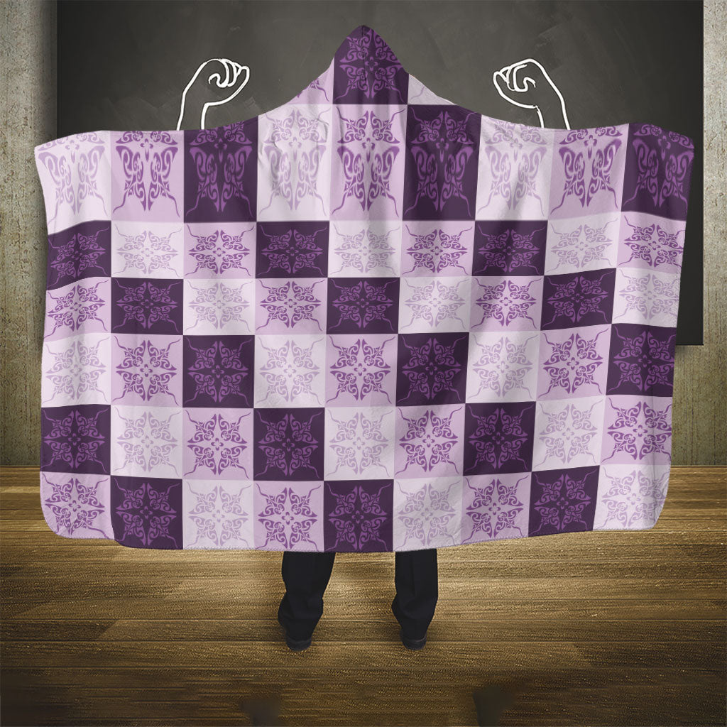 Lavender Manta Ray Hawaiian Quilt Motif Hooded Blanket
